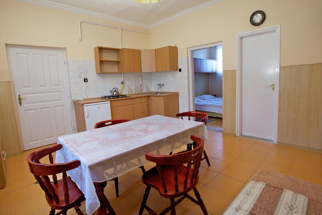 Ferenczi Apartament Hajduszoboszlo Phòng bức ảnh