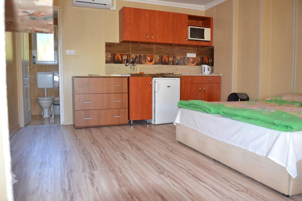 Ferenczi Apartament Hajduszoboszlo Ngoại thất bức ảnh